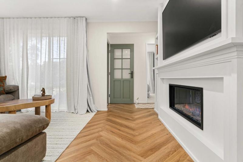 4 Bedrooms Spacious Backyard Fireplace Walk to Beach - February treat - Book 3 nights pay for only 2 - image 20