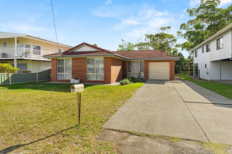 4 Bedrooms Spacious Backyard Fireplace Walk to Beach - February treat - Book 3 nights pay for only 2 - image 22