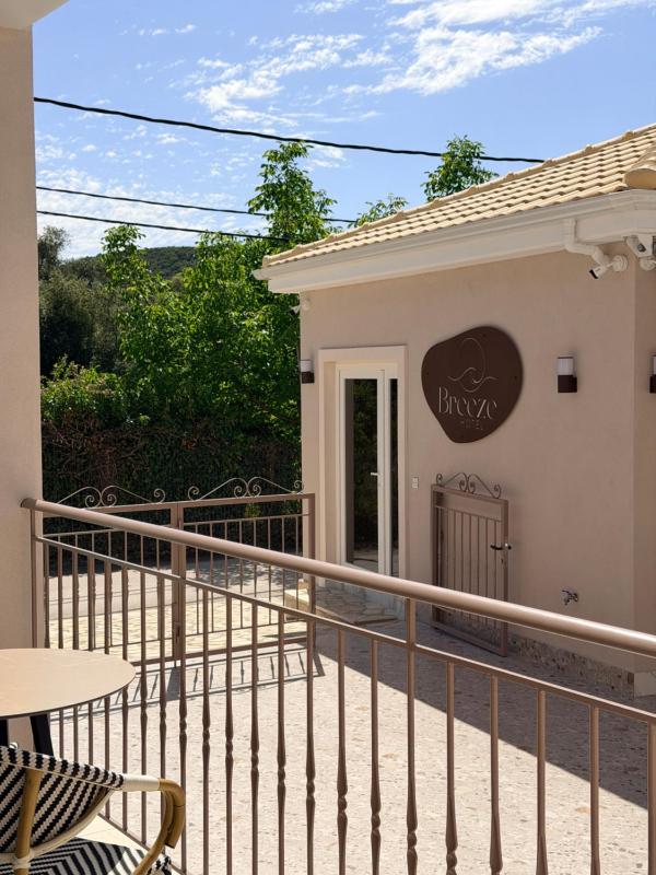 Breeze Hotel - image 8