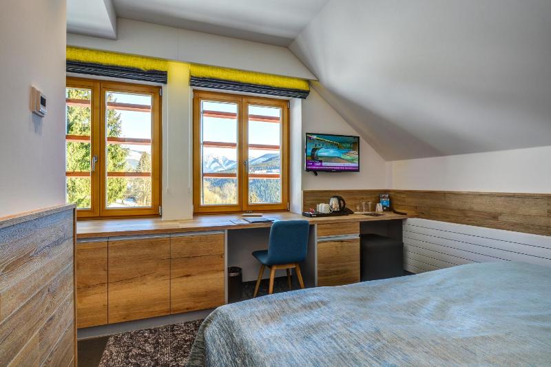 Standard Double or Twin Room image 3