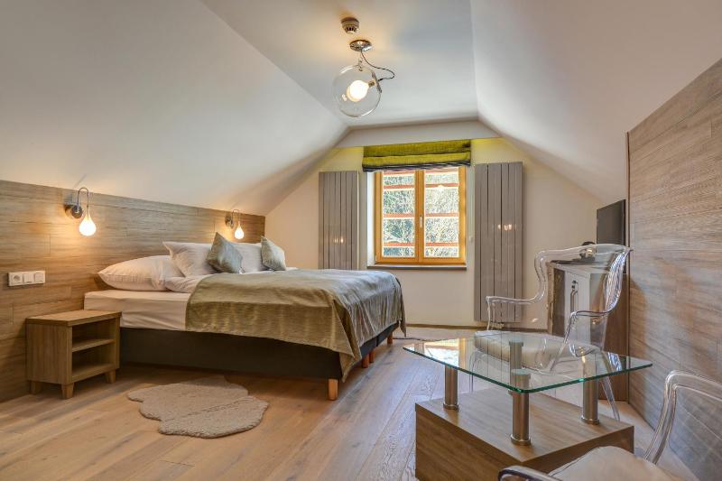 Superior Double Room image 3