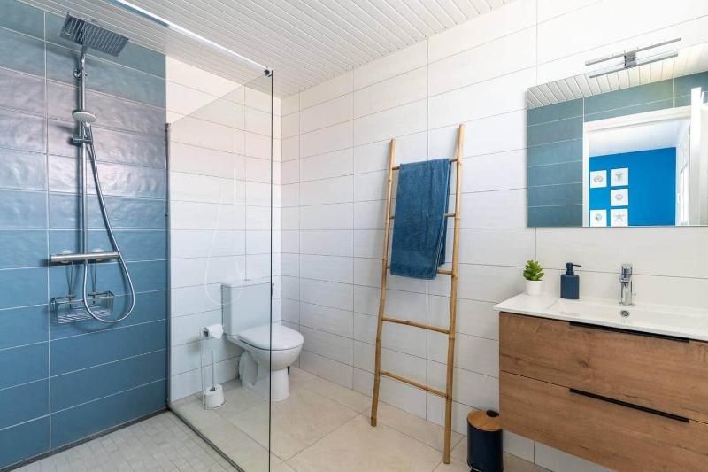 Villa Rèv Lanmè - Lounge & Jacuzzi - image 12