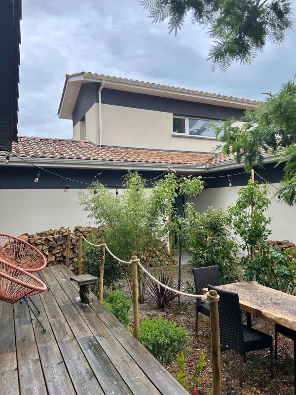 la cabane de la plage au milieu des pins parking privé 300m de la plage - image 14