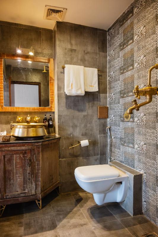 Evara Boutique Hotel - image 2