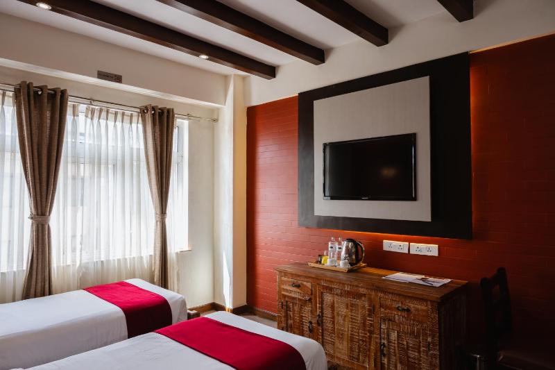 Evara Boutique Hotel - image 5