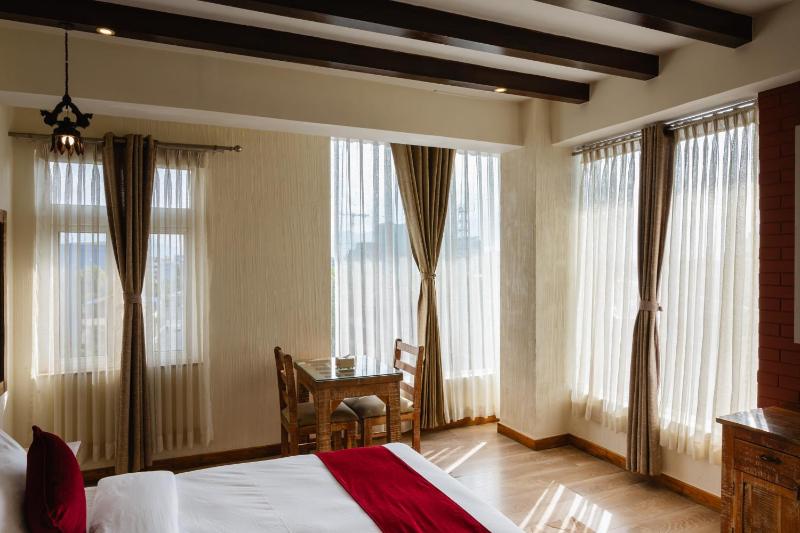 Evara Boutique Hotel - image 7
