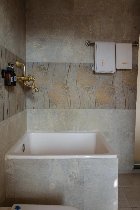 Evara Boutique Hotel - image 10