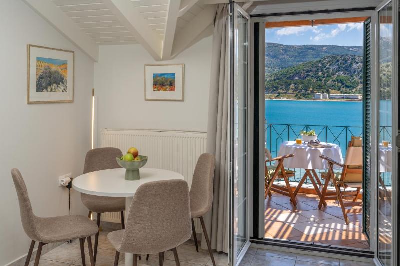 Argostοli Bay Apartments - image 23