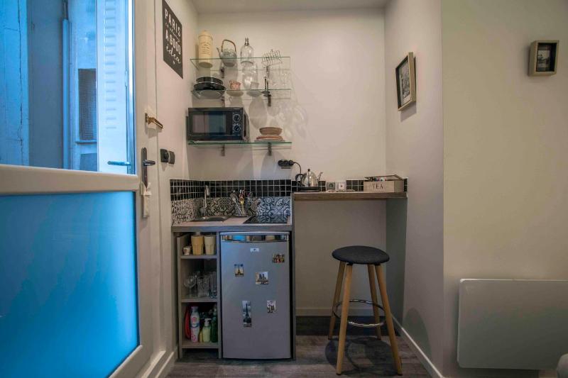 Studio Apartment image 2