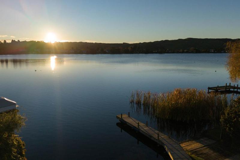Okawa Bay Waterfront - Absolute Lakefront with Jetty 10min from Hells Gate - image 31