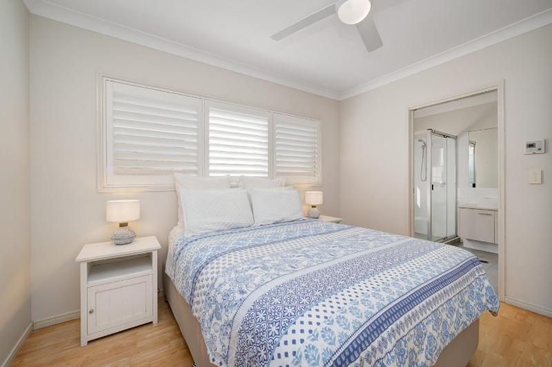 77 Roderick St Moffat Beach QLD - image 5