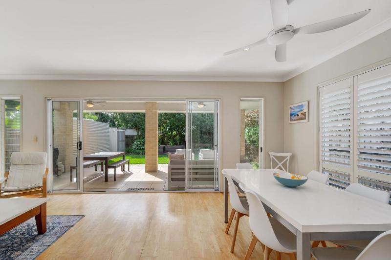 77 Roderick St Moffat Beach QLD - image 9