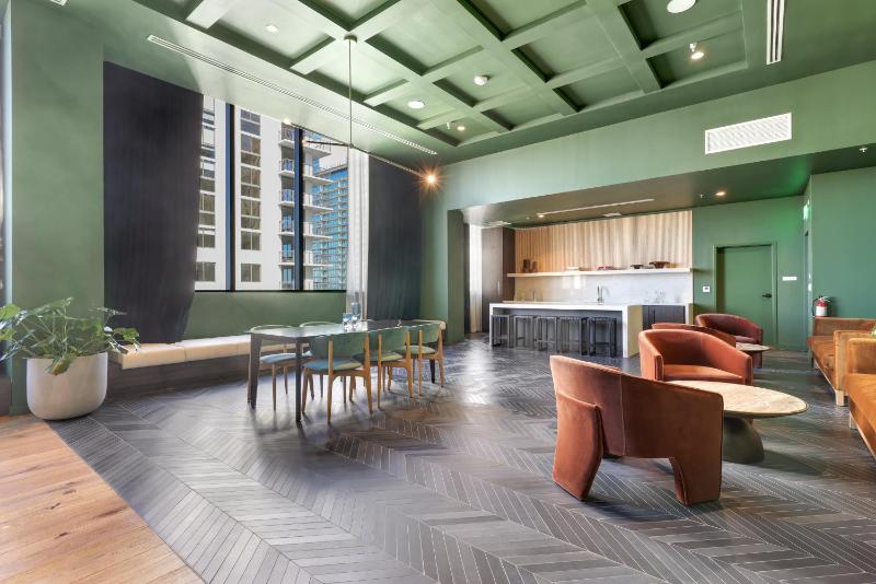 Apex Executive Apartments - 11 NE 6th St Downtown Miami - image 11