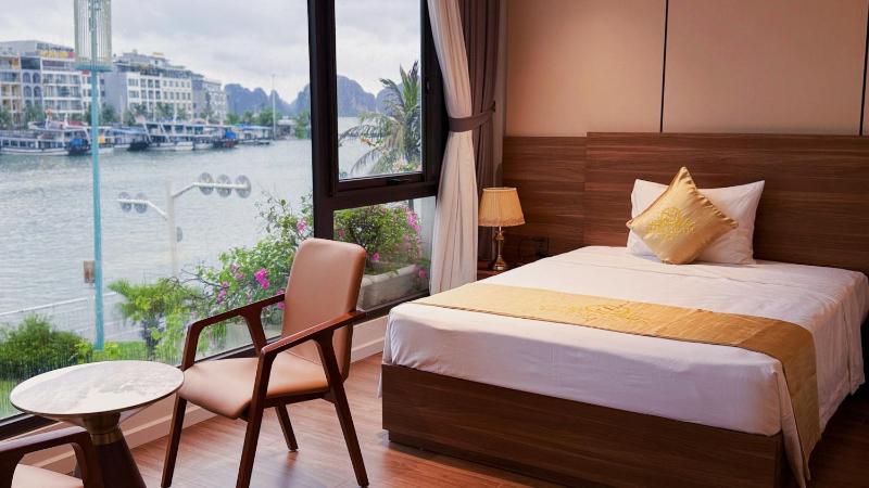 Serene Hotel - image 10
