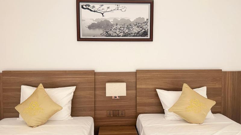 Serene Hotel - image 2