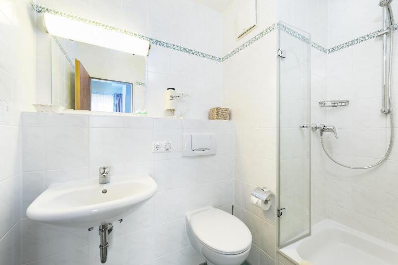 Standard Single Room image 1