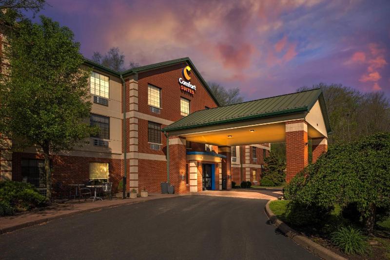 Comfort Suites Pittsburgh Airport - image 38