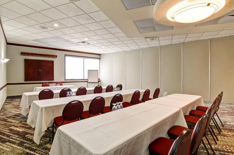 Radisson Hotel & Conference Centre West Edmonton - image 42