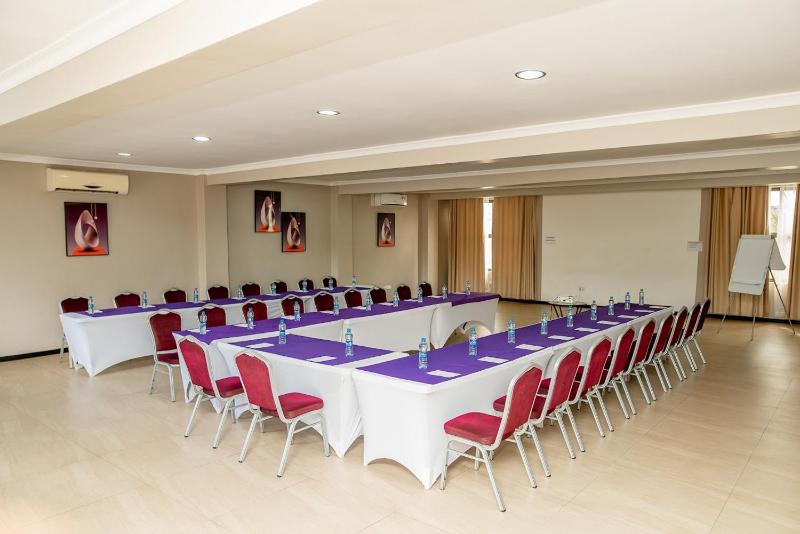 Nomads Court Chudleigh - image 15