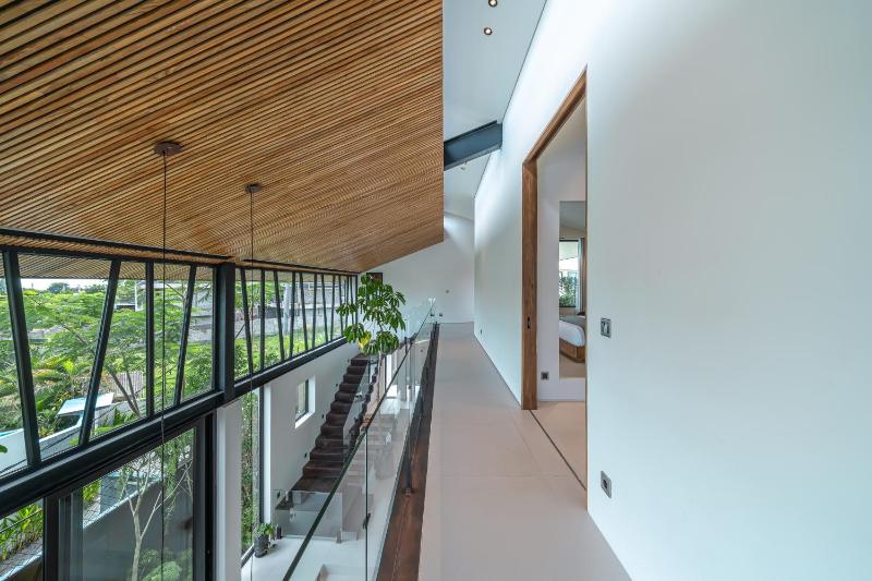 The Line - 5BR Luxury Villa with Cinema & Hot Tub in Umalas - image 14