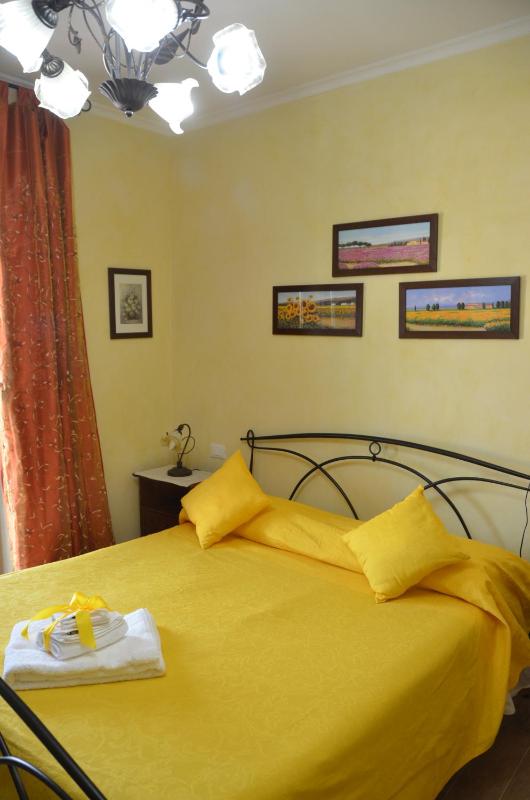 Standard Double Room image 3