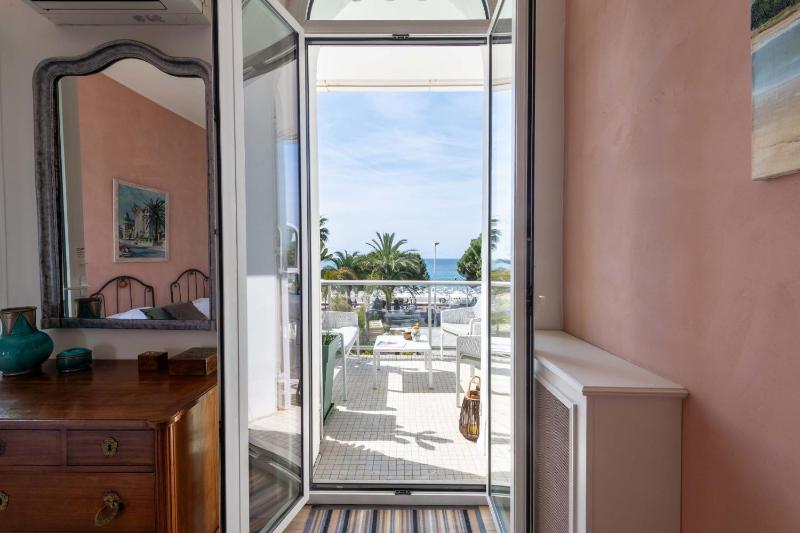 2-Br Bourgeois Apartment Croisette & Sea View - image 15