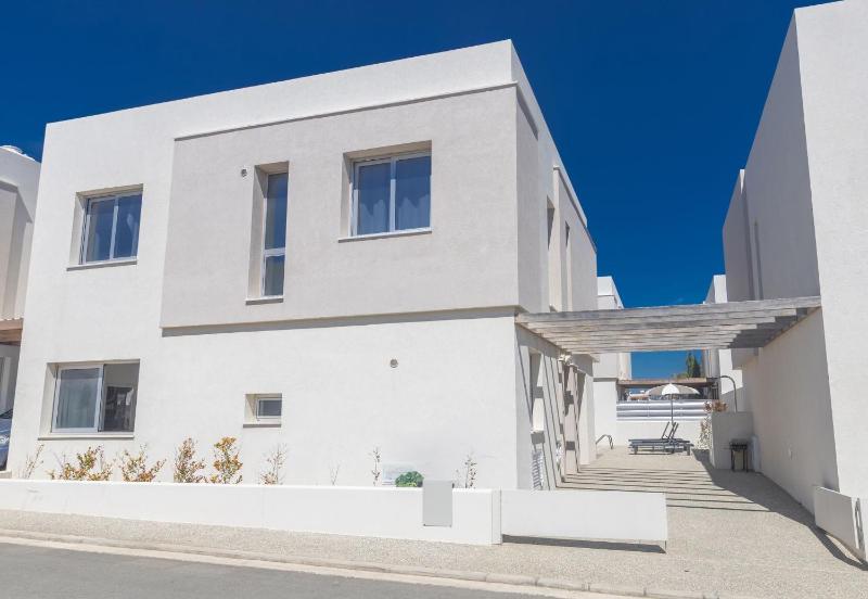 4 Bed Villa with private pool - Brand new - image 5
