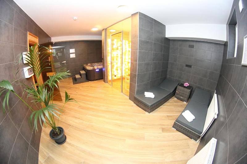 Hotel Crystal - image 20