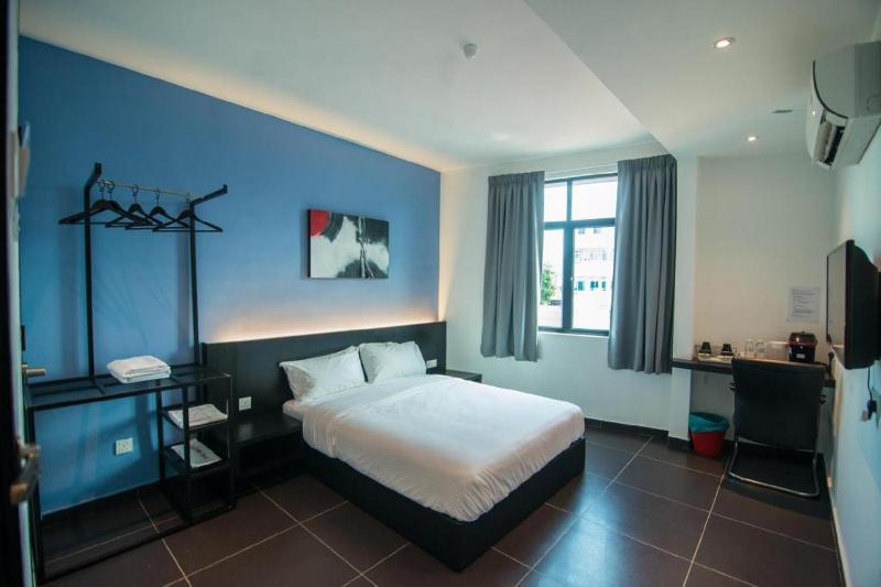 Ink Hotel - image 16