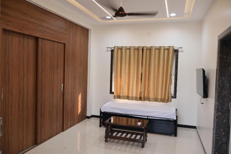 Serene Coast Inn- Alibag - image 5