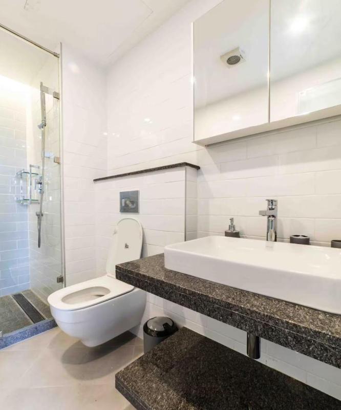 Royal Blu Luxury Suite - 24hrs Power and Security - image 6