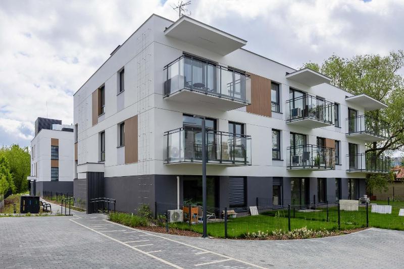 Cozy Apartments with Balcony & Parking in Warsaw by Noclegi Renters - image 10