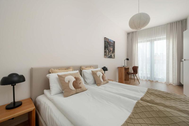 Stylish Apartments with Air Conditioning Near the Market Square by Renters Prestige - image 42