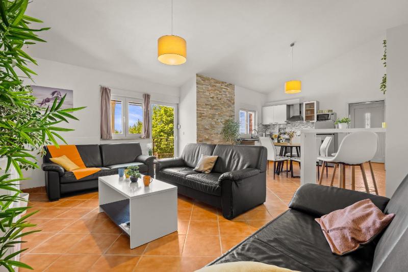 Villa Belvedere for 6 people near Porec with sea view and pet friendly - image 31