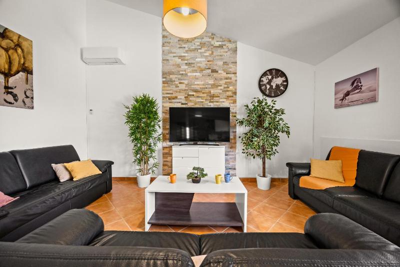 Villa Belvedere for 6 people near Porec with sea view and pet friendly - image 26