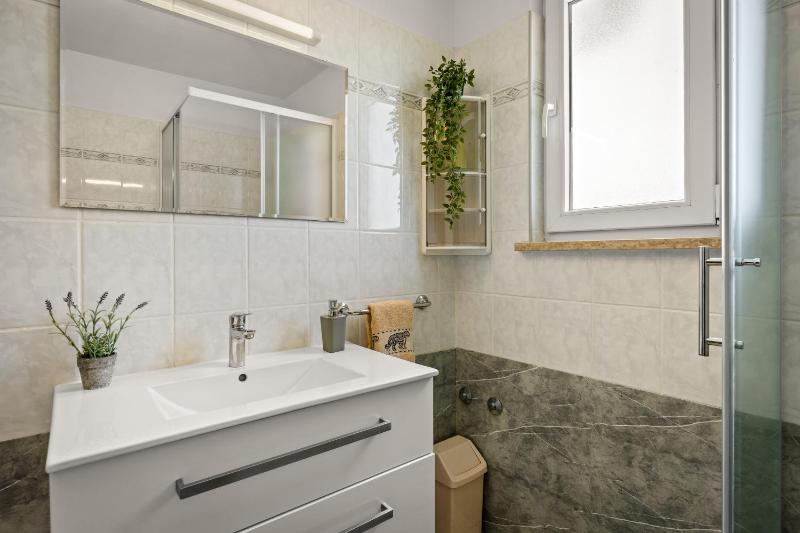 Villa Belvedere for 6 people near Porec with sea view and pet friendly - image 39