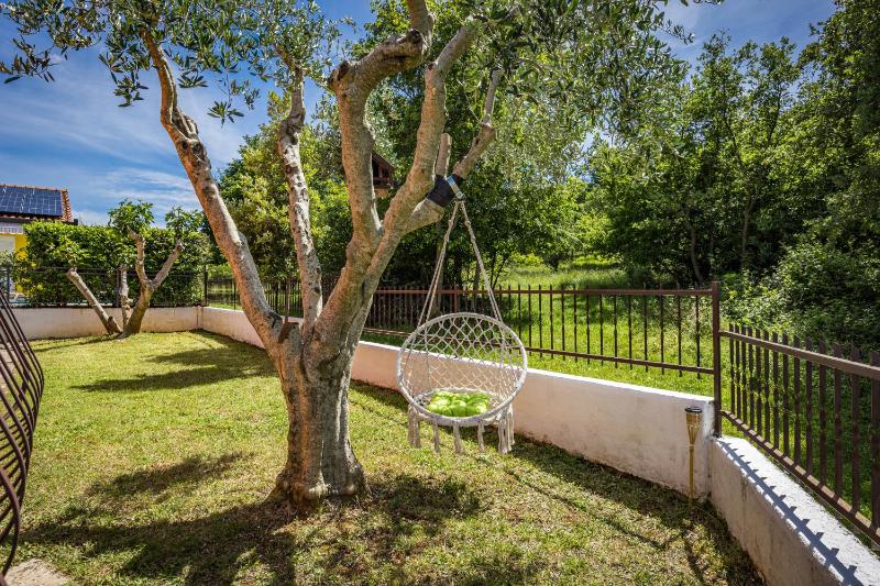 Villa Belvedere for 6 people near Porec with sea view and pet friendly - image 21