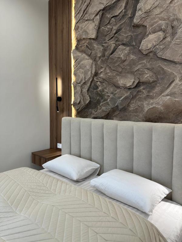 Stone & Wood Apartments - image 8