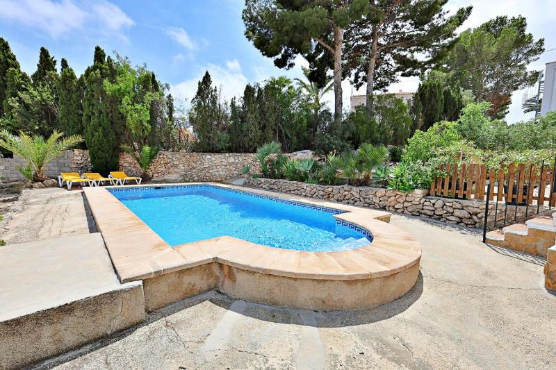 Laura-29A - pretty holiday property with garden and private pool in Calpe - image 35