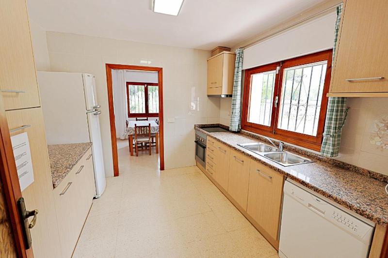 Laura-29A - pretty holiday property with garden and private pool in Calpe - image 48