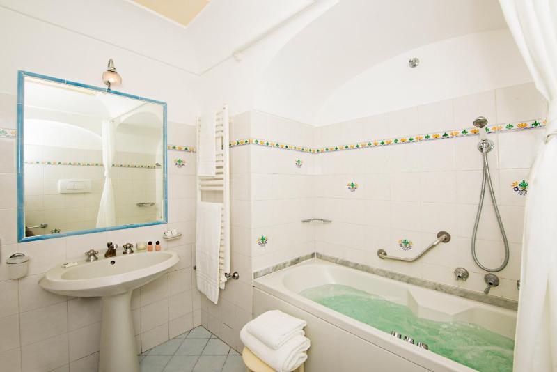 Albergo California - image 26