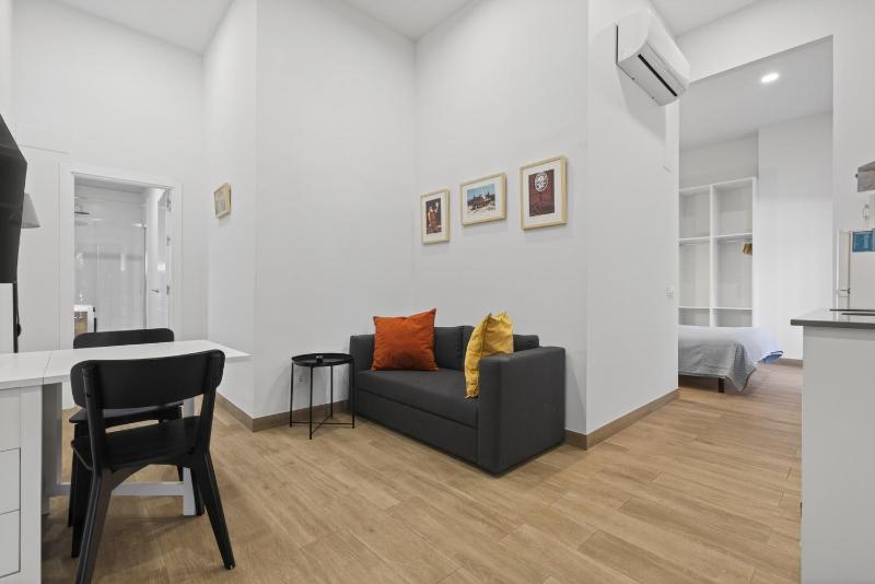 Triana Suite Apartament - image 11