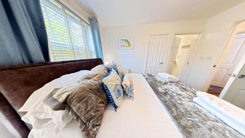 Paws and Relax - Part of the The Bay Filey Holiday Village with pool gym and direct beach access pub restaurant tennis and meadows walks - image 32