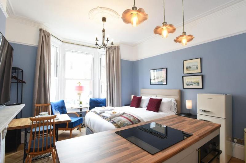 Air Maison - Sweet Studio - 5 Mins from the Beach - image 5
