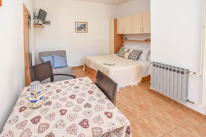Apartments Dijana - image 5