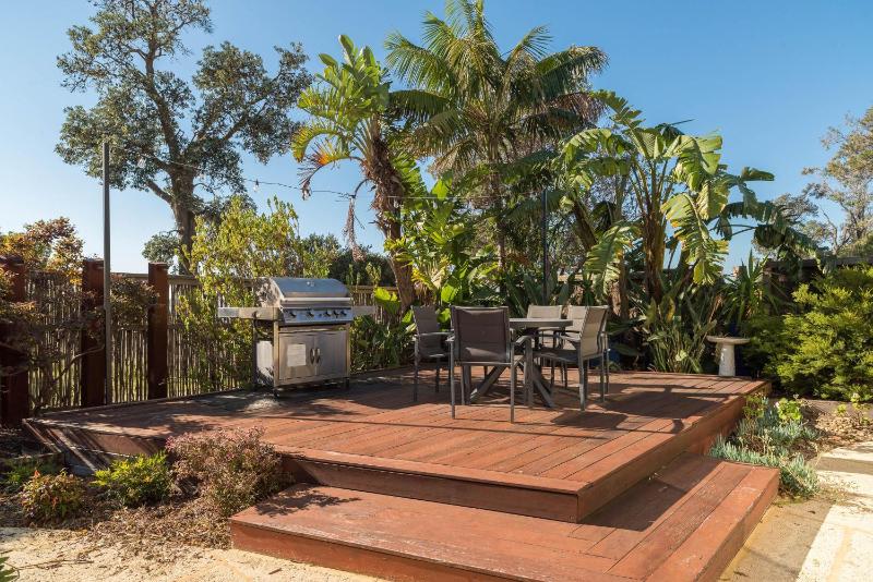 Beachfront Retreat Amazing 5 bedroom House - image 11