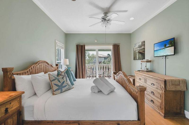 Beach Escape Family Home - image 17