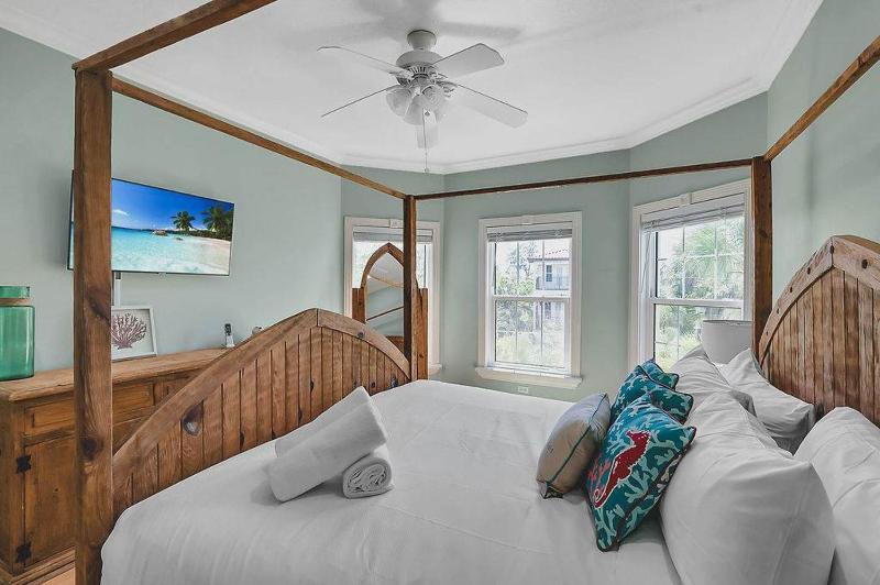 Beach Escape Family Home - image 24