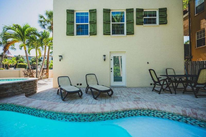Beach Escape Family Home - image 14