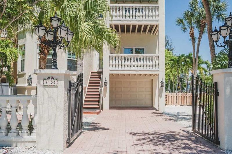 Beach Escape Family Home - image 18